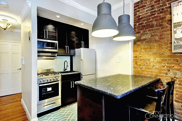 Rented by City Connections Realty | media 7