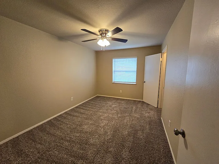 8414 Cambridge Rd #C04 — Photo 15
