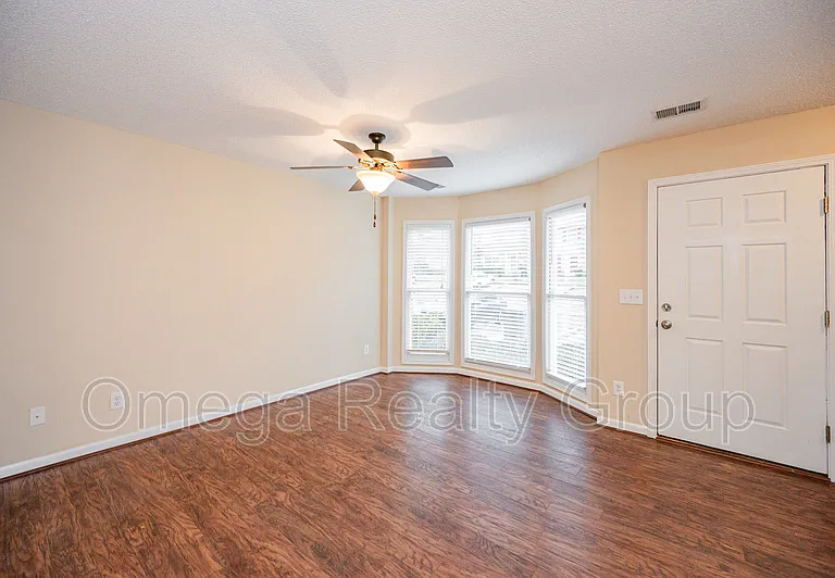 5216 Falling Creek Ln — Photo 5