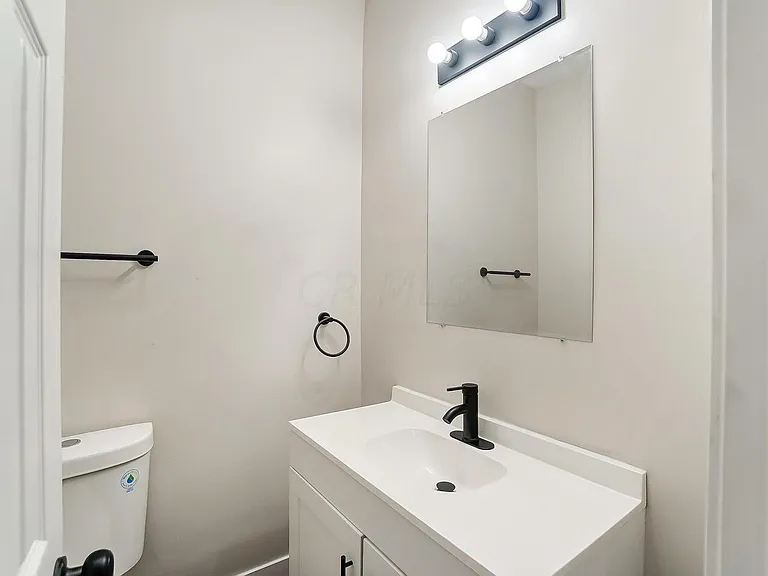 294 Dakota Ave — Photo 13