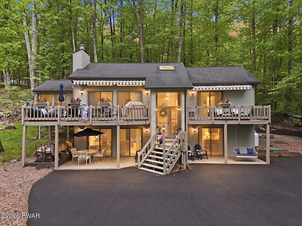 1st image of 599 Lakeshore Dr