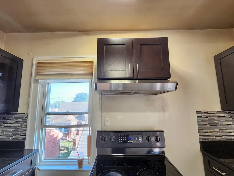 7429 Theisen St #2R — Photo 9