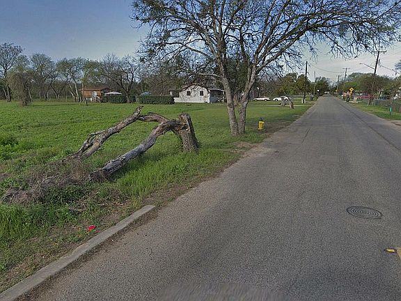 4th image of 1354 Menefee Blvd