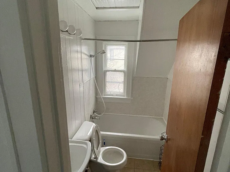 814 Milwaukee Ave #2 — Photo 2