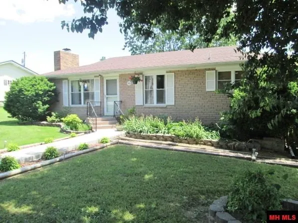 702 Langston St, Mountain Home, AR 72653