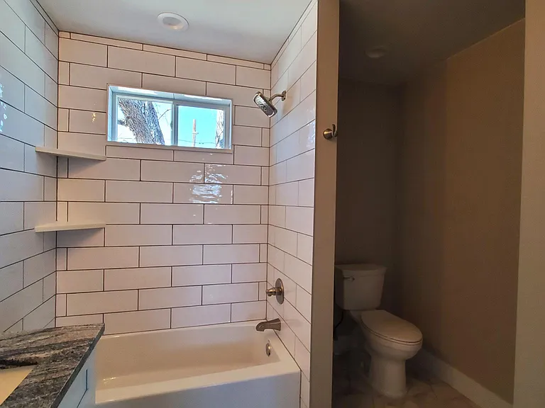 2230 1/2 W 35th Ave — Photo 12
