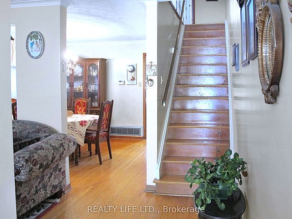 5th image of 61 Cameron Ave