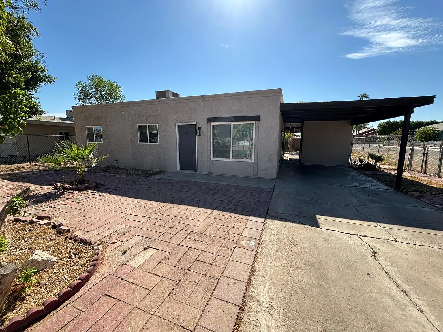 3 bed, 1.5 bath, 1008 sqft, $1,400 — Photo 2