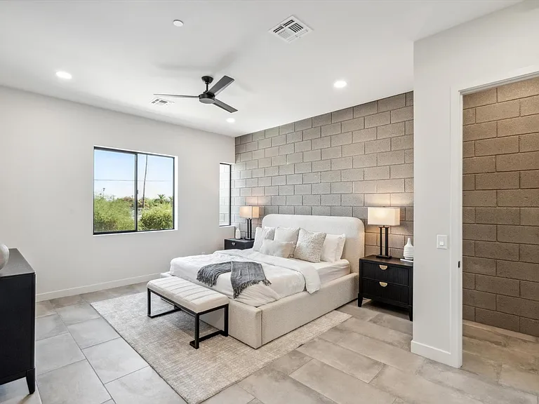 377 E Windsor Ave #5 — Photo 11