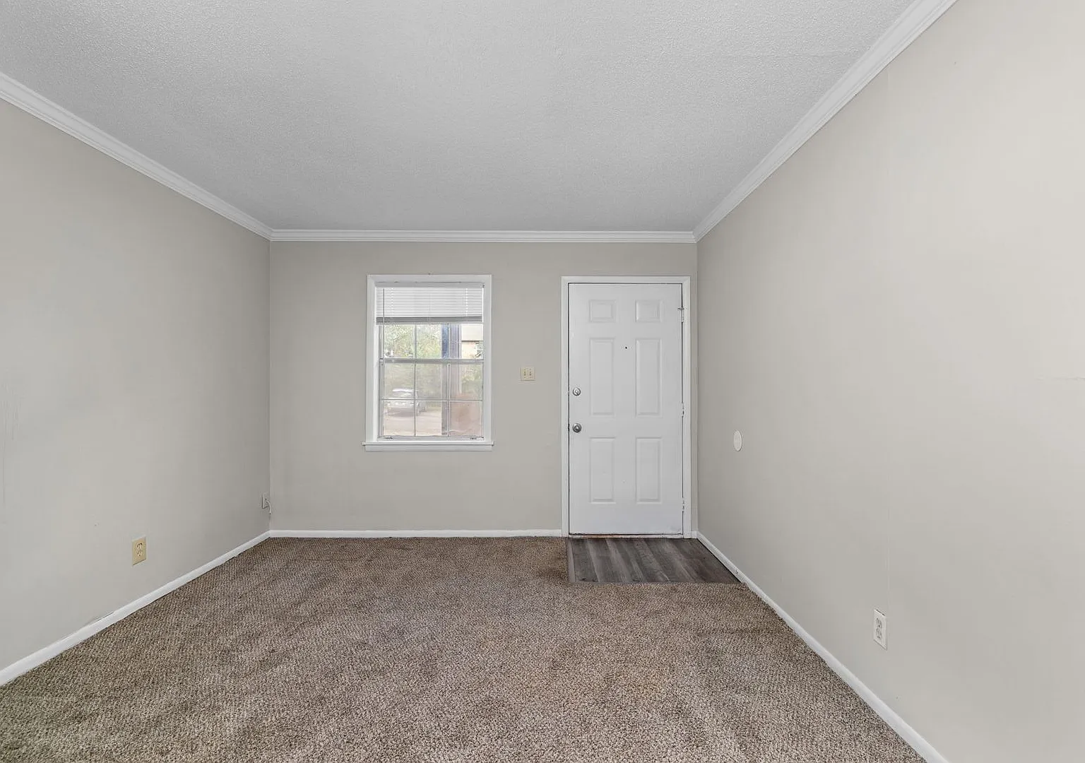 432 Chestnut Arms I — Photo 3