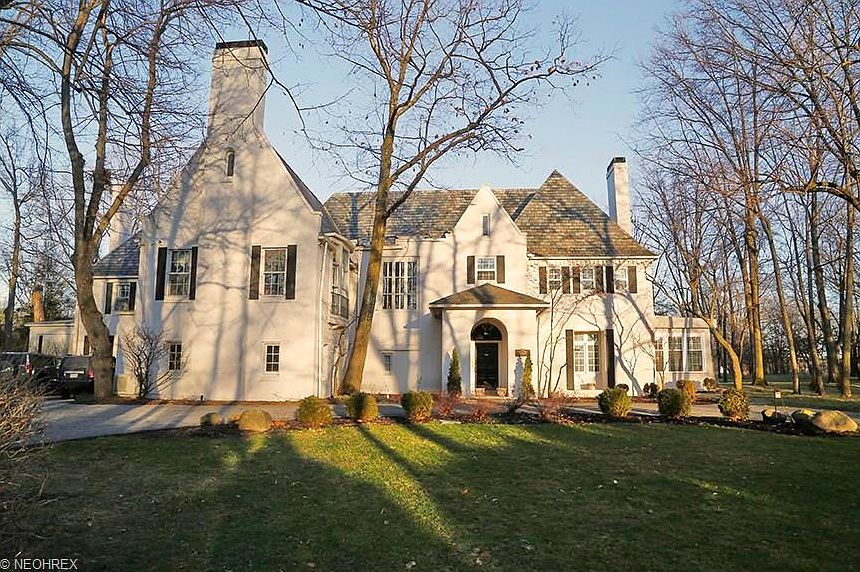 1st image of 1552 Oakwood Dr