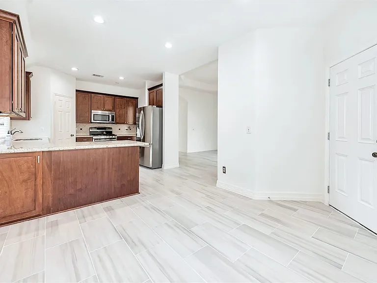 130 W Stockbridge Landing Cir — Photo 13