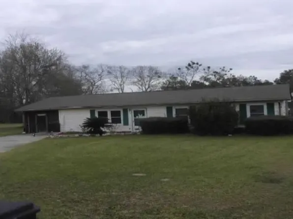 18 Deerfield Dr, Eufaula, AL 36027