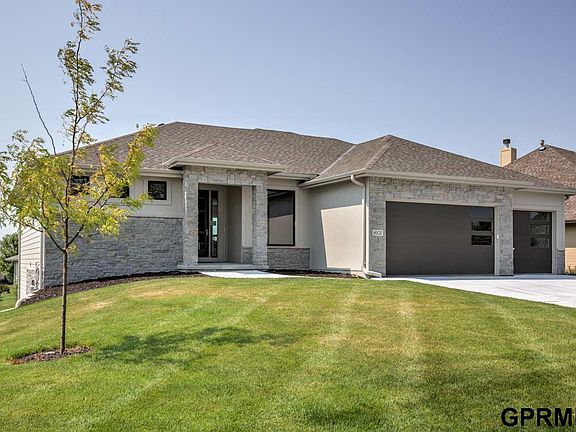 3rd image of 4602 N 192nd Avenue Cir
