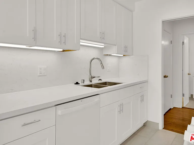 950 Euclid Ave #A — Photo 16