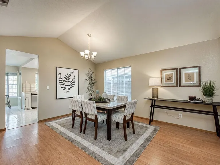 2559 Dennis Ave — Photo 7