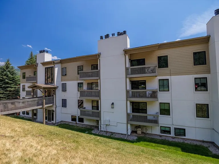 1040 Vail View Dr #308 — Photo 1