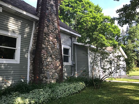 4th image of 1351 W Lake Dr
