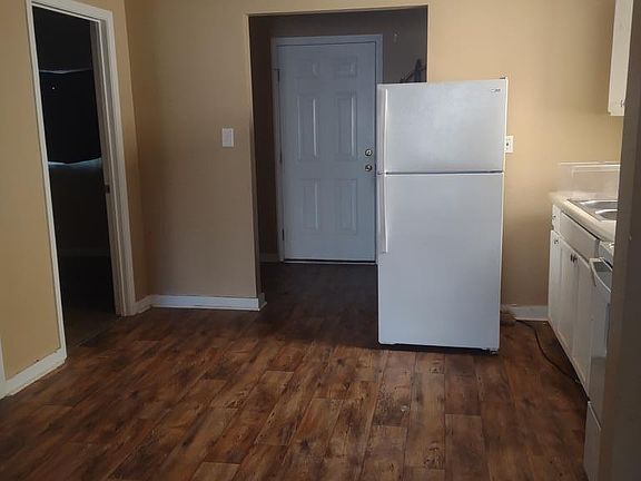 5th image of 684 Sapp St