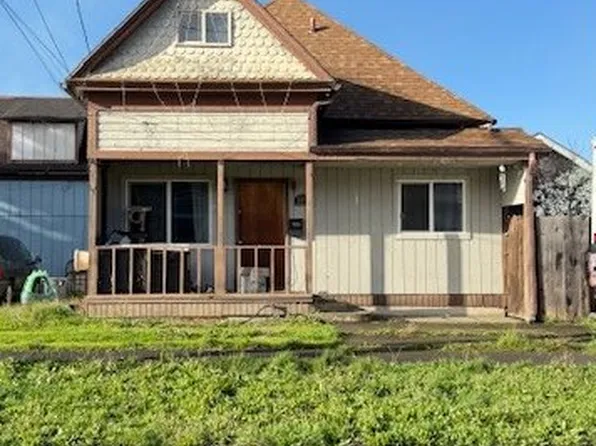 377 N Elliott St, Coquille, OR 97423