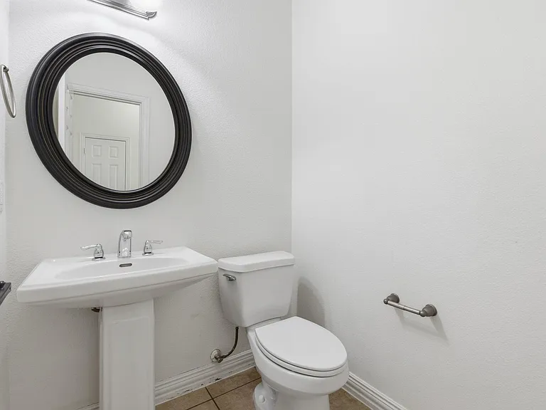 16023 Powder Springs Ln — Photo 28