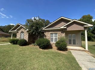 105 Kaleigh Paige Cir #B, New Market, AL 35761