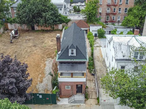 679 East 221st Street image 21 of 30