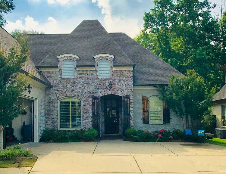 1st image of 310 Windsor Dr N