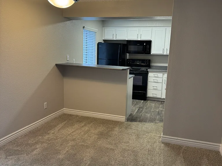 Enclave at Redwood — Photo 40