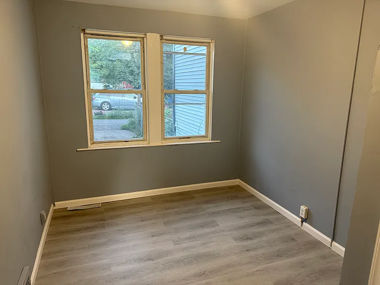 4 Langley Pl #4 — Photo 6