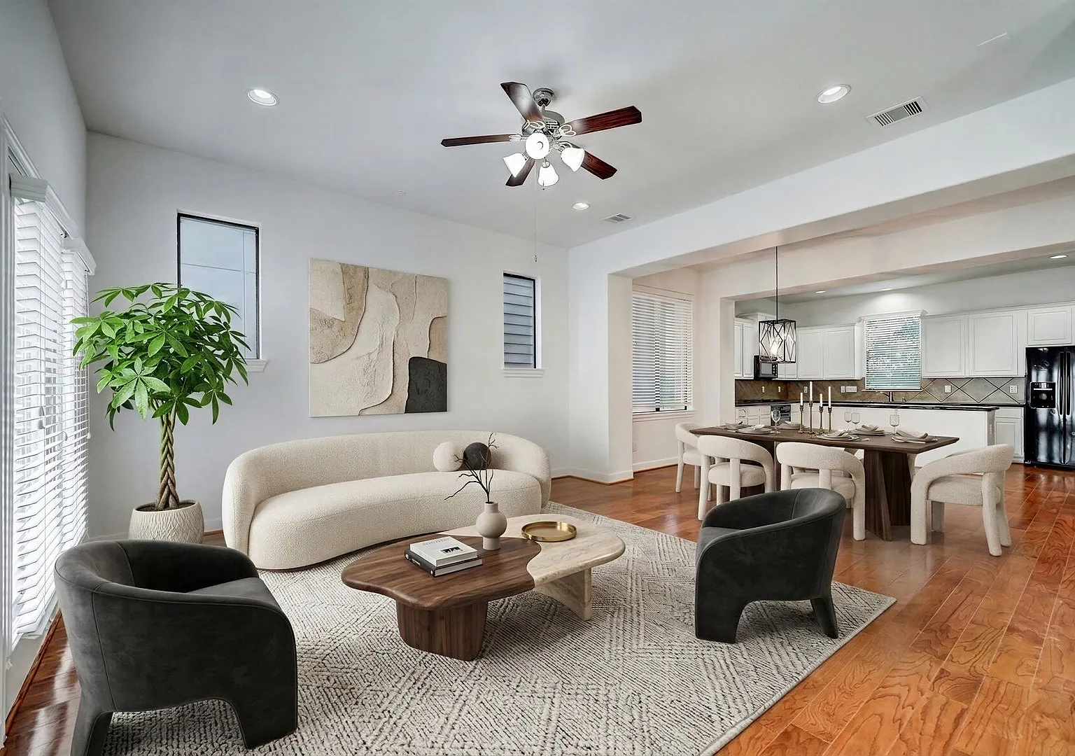 Move-in Ready home in East End Revitalized for Lease! — Photo 2
