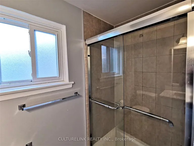 18 Westwater Dr — Photo 22