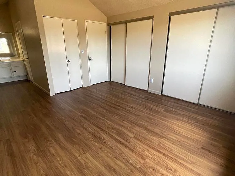 1729 Hollister St #15 — Photo 8