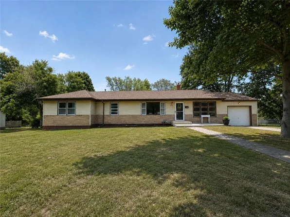 403 Catron Ave, Belton, MO 64012
