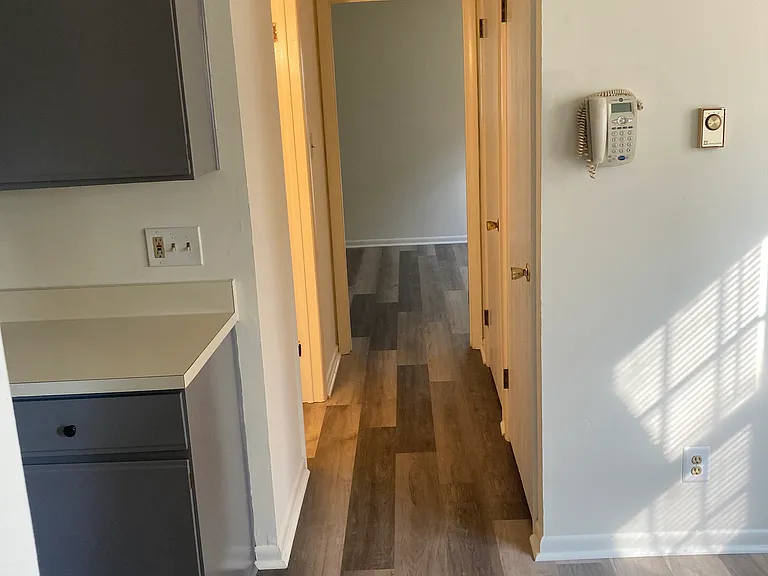 323 Green St — Photo 4
