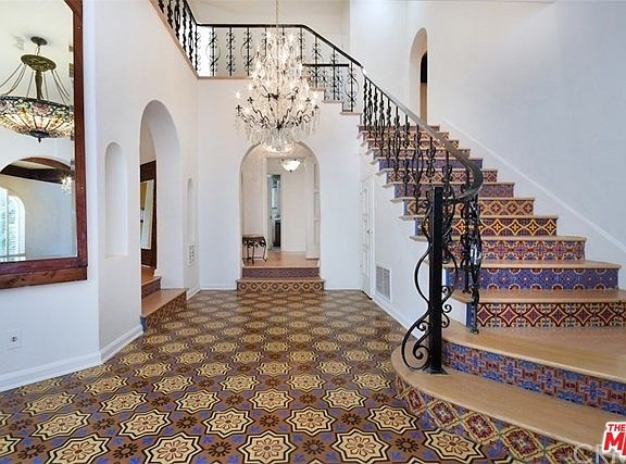 5th image of 990 Corsica Dr #Beautiful