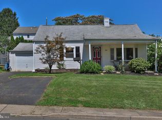 327 Andover Rd, Fairless Hills, PA 19030