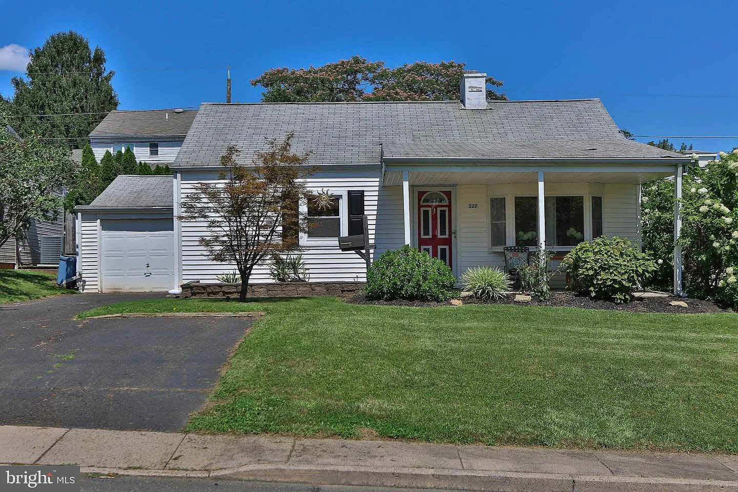 327 Andover Rd photo 1