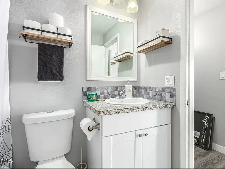 4759 W Marlette Ave — Photo 17