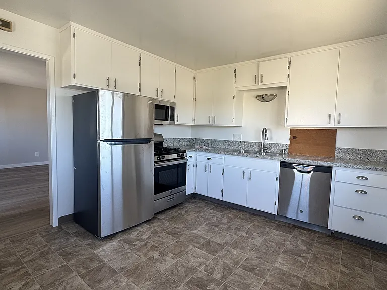 11 Spruce St #15 — Photo 12