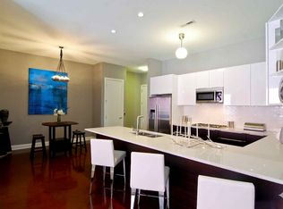 2410 W Bloomingdale Ave APT 2D, Chicago, IL 60647