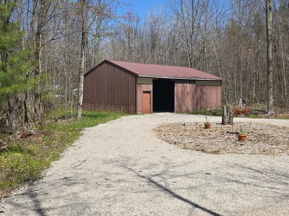 2352 Thomas St, Prescott, MI 48756