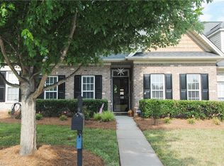 5831 Amberwood Dr, Pfafftown, NC 27040