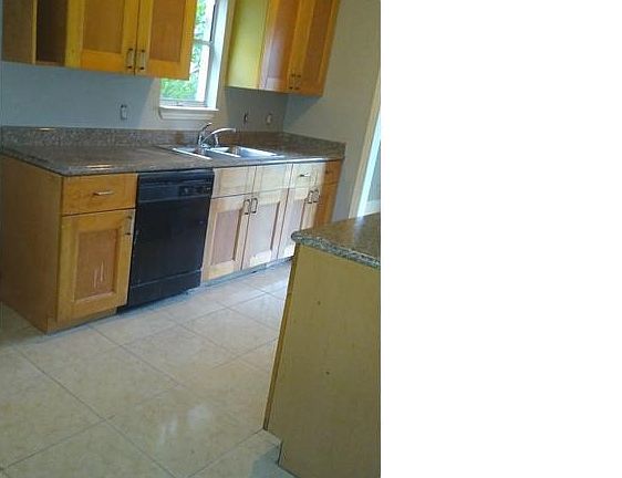 3rd image of 4421 Princeton Dr
