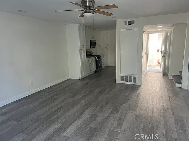 820 N Adele St #D — Photo 3