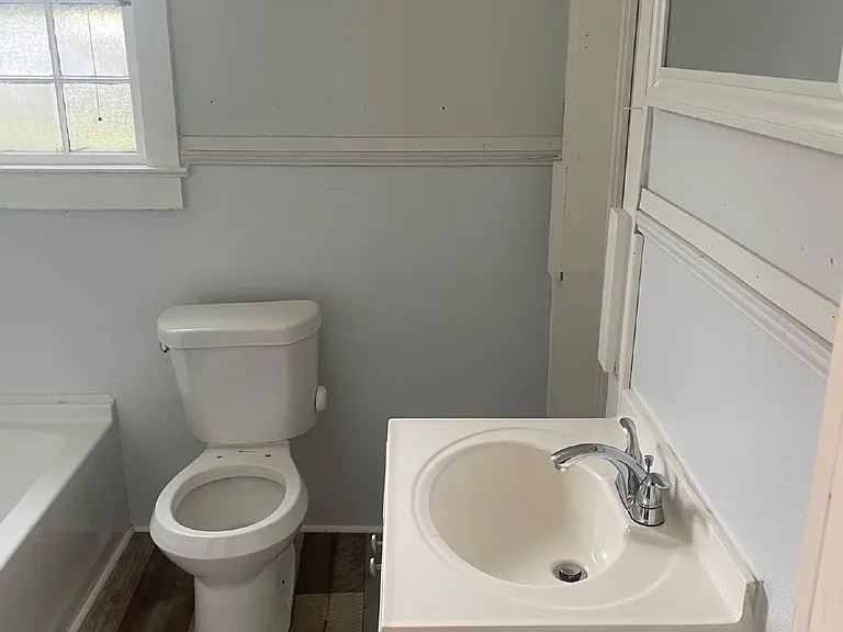 276 Finley St — Photo 18