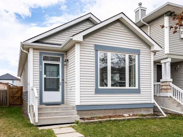 89 E Prestwick Way SE, Calgary, AB T2Z 3W7