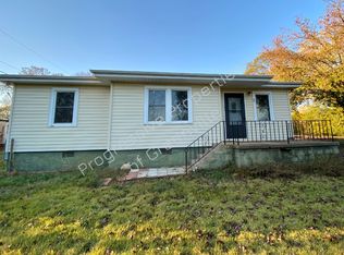 2 Mars Hill St, Greenville, SC 29611