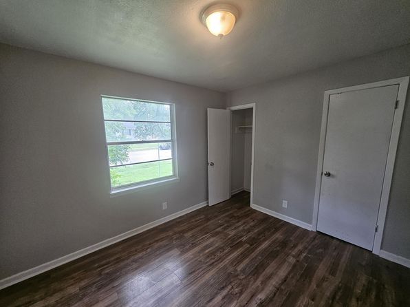 1407 Estes Dr