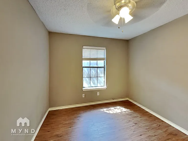 416 Carroll Ave — Photo 16